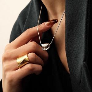 925 シルバー ファッション ペンダント ネックレス シンプル デイリー 多用途 アクセサリー 男性にも女性にも最適