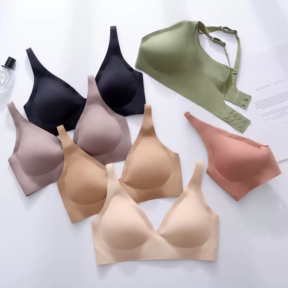 ソフトサポートゼリー接着剤フレンチディープ V 下着女性のスチールリングなし小胸ギャザー快適な調整シームレスブラジャー