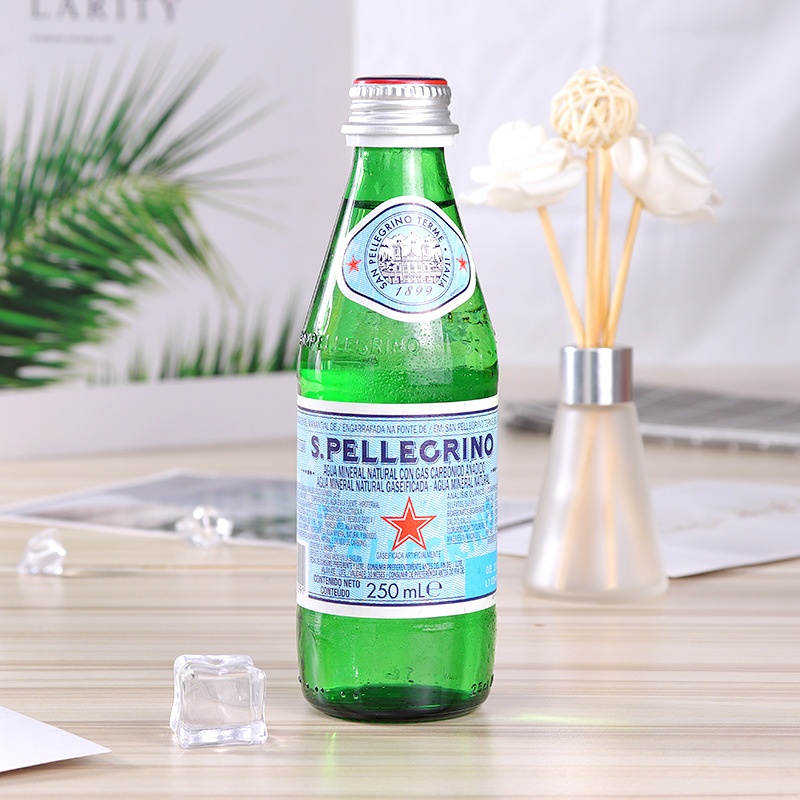 イタリア輸入 サンペレグリノ スパークリングナチュラルミネラルウォーター 250ml*24本 正規炭酸ミネラルウォーター 常温