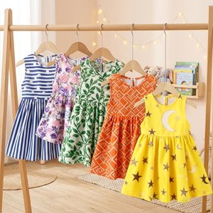 エレガントな花柄プリントのノースリーブドレス、フリル裾、秋の子供服、女の子のフォーマルウェア、2ピース、3Dスタイル。