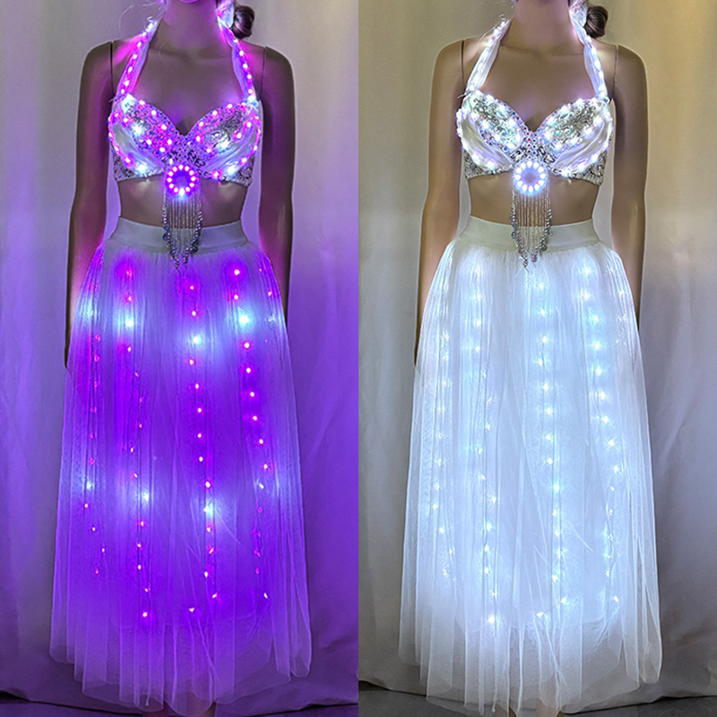 カラフルな LED ライト女性ベリーダンススカートブラジャーセクシーな女性の衣装ベリーダンスの服ダンスの摩耗ナイトクラブパフォーマンススーツ