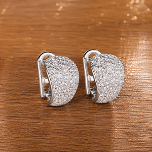DK ラボラトリー・グロウン・ダイヤモンド ピアス シンプルでクラシックなスタイル 18K ホワイトゴールド 高品質ジュエリー ウェディングギフト IGI