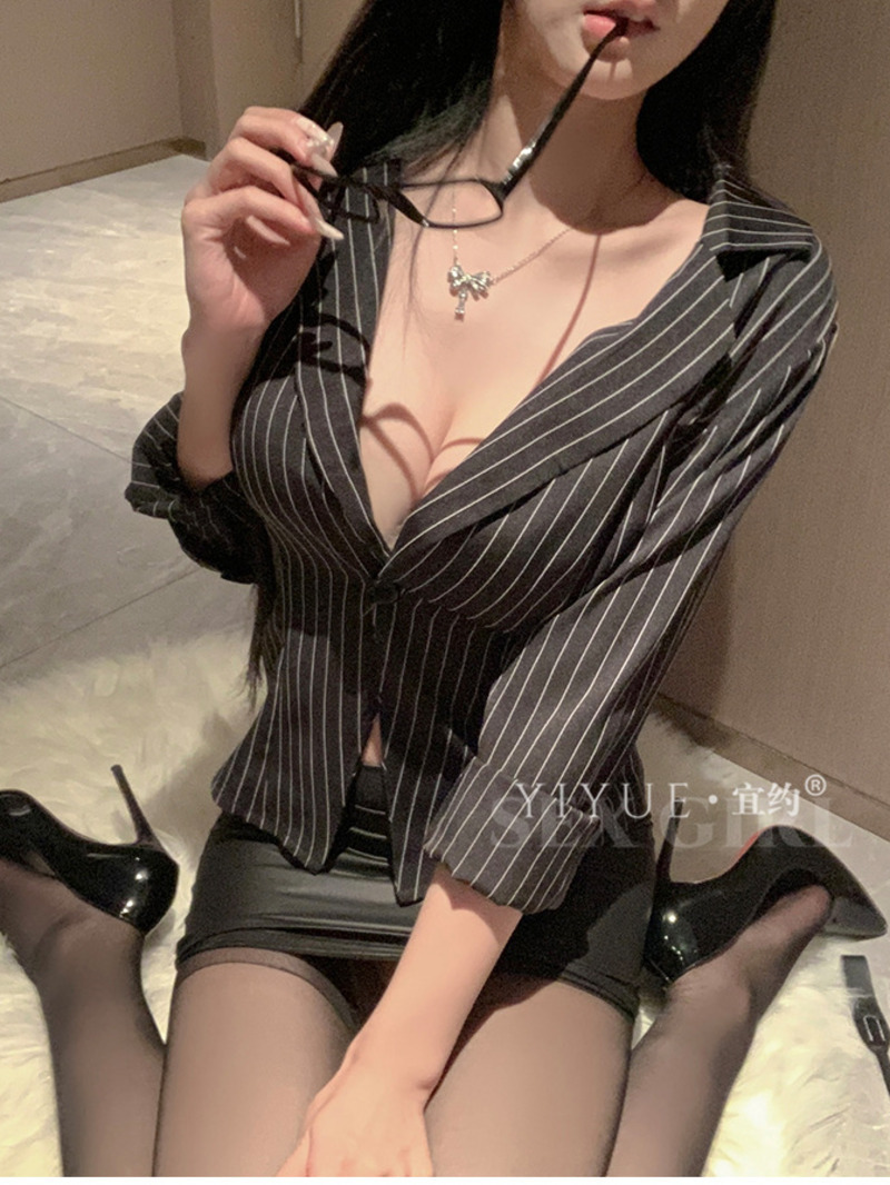 セクシーなストライプのシャツの女性のバッグ尻ツーピーススカートセット秘書スパイシーガールナイトクラブ制服 OL 甘い女性韓国 SES7