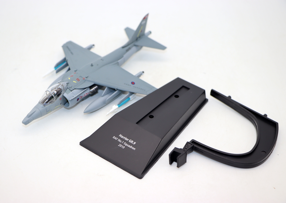 新しい 1/100 スケールハリアー GR.9 イギリス空軍第 1 飛行隊 2010 戦闘機ダイキャスト合金シミュレーション航空機モデルコレクションギフト用