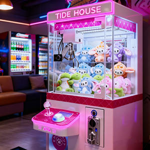 ショッピングモールの娯楽施設設備：クレーンゲーム、コイン式アーケード景品ゲーム、Wi-Fi対応／屋内利用可。