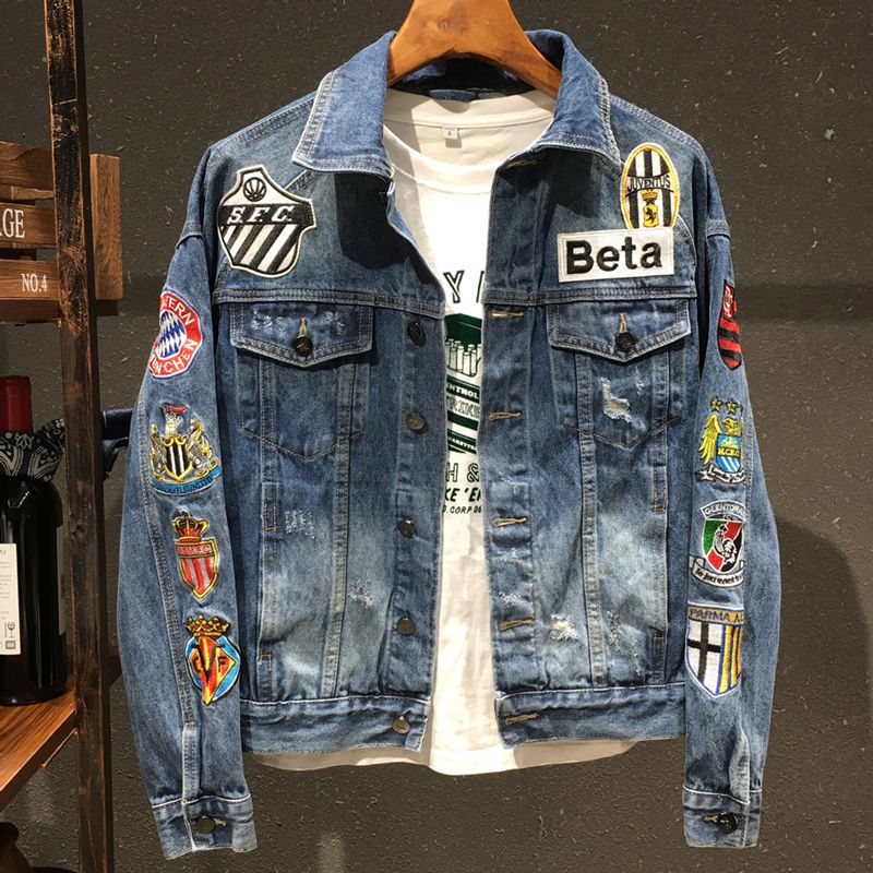 春と秋の新しいメンズ刺繍デニムジャケットトレンディでハンサムなスリムフィットバッジブロークンコート