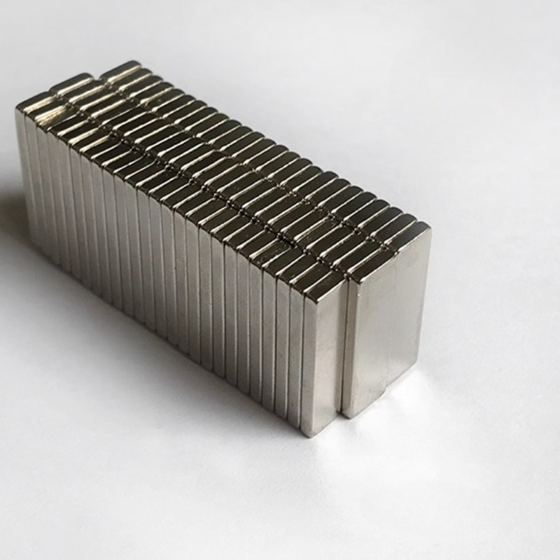 50 ピース/ロット長方形の強力な磁石長さ 15-30 ミリメートル冷蔵庫オフィスやハンドヘルドデバイスに適しています