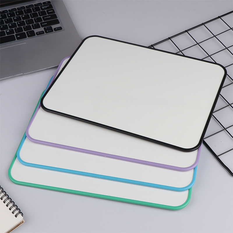 1個 マルチカラー消せるホワイトボード 学習室用デスクトップお絵かきボード 教育用両面小型ホワイトボード 手書きボード