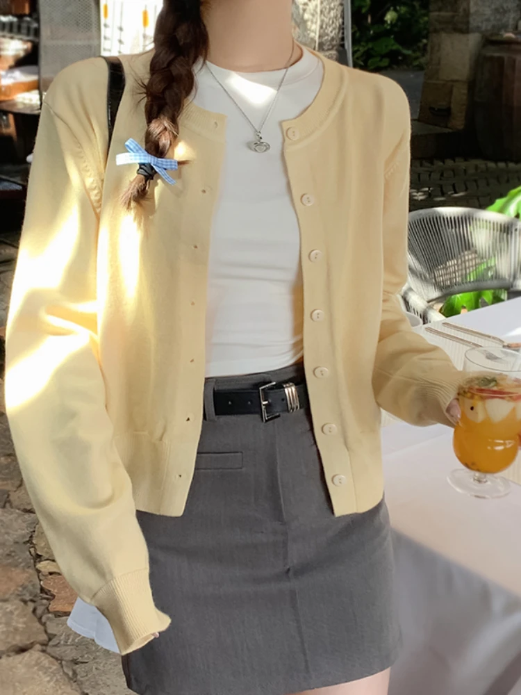 女性の長袖 2026 カーディガン O ネックボタンダウンニット女性春秋ニットシングルブレストカーディガンセーター