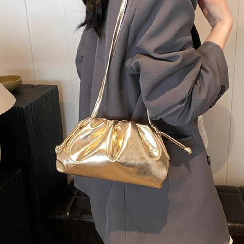 小さな高級デザインの女性のソフト PU レザー ゴールド シルバー クラウド ホーボー バッグ エレガント ドレッシー ハンドバッグ シャーリング団子パーティー クラッチ財布
