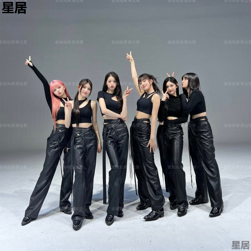 Kpop 女性グループストリートダンススリム Tシャツクロップトップスレザーパンツステージ衣装女性祭りレイブ着用セクシーなコンサート衣装
