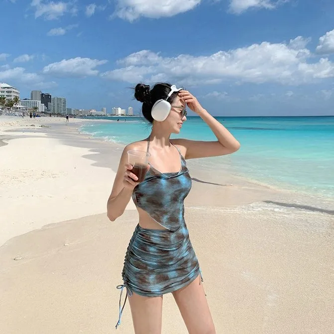2025 新官能的な痩身スリーピーススカートスタイルビキニ女性の高級温泉水着セパレートデザイン水泳衣装