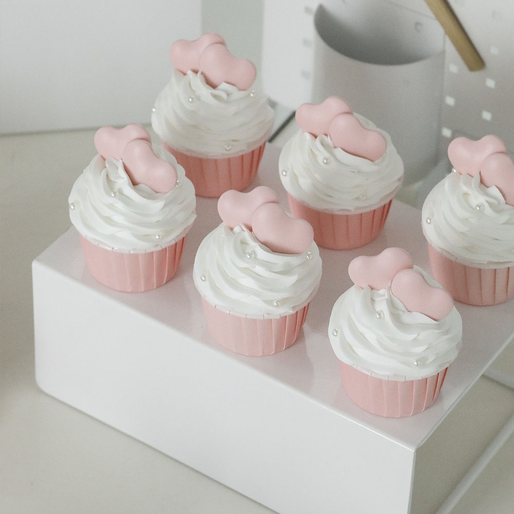 人工カップケーキデザート結婚式誕生日装飾パーティー用品フェイクフードハート型デザインシミュレーションケーキモデル