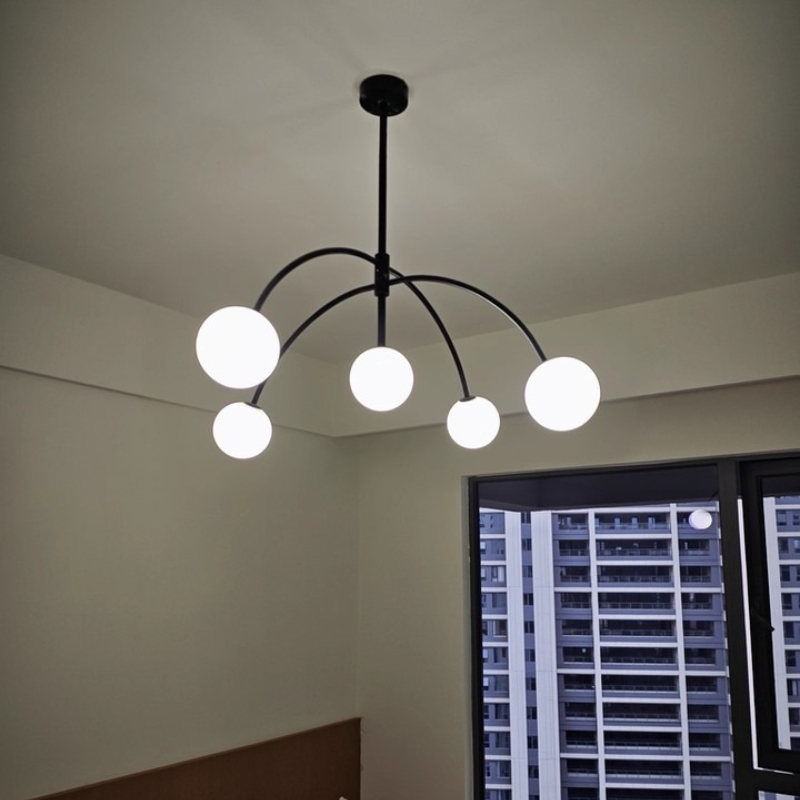 北欧デザイナーガラス Led シャンデリアリビングルーム寝室ロフトペンダントライトミニマリストの装飾照明器具屋内ライト