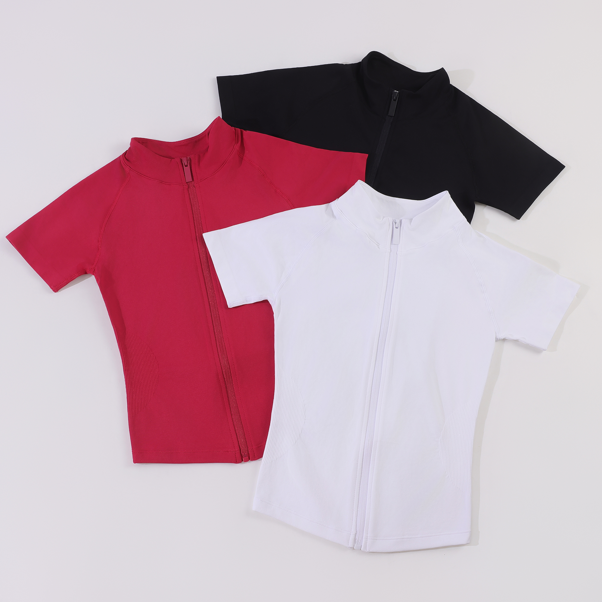 スポーツトップ速乾性の女性のタンクトップフィットネスランニングヨガ半袖弾性通気性ヨガ Tシャツ婦人服