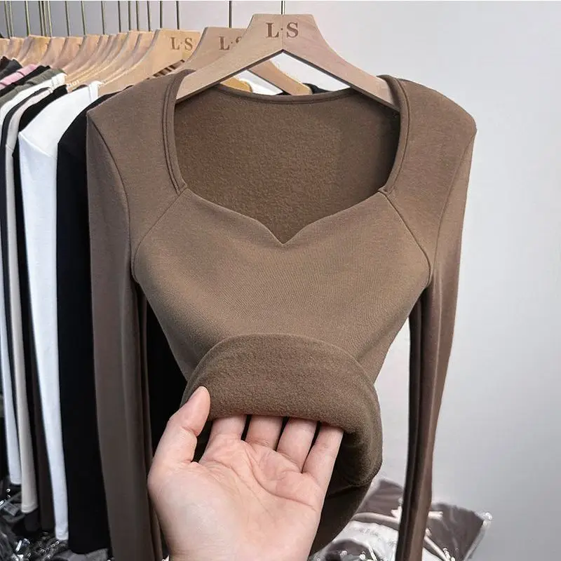 秋と冬のサンディング長袖 Tシャツ女性の豪華なスクエアネックショートトップ暖かいマット秋の服