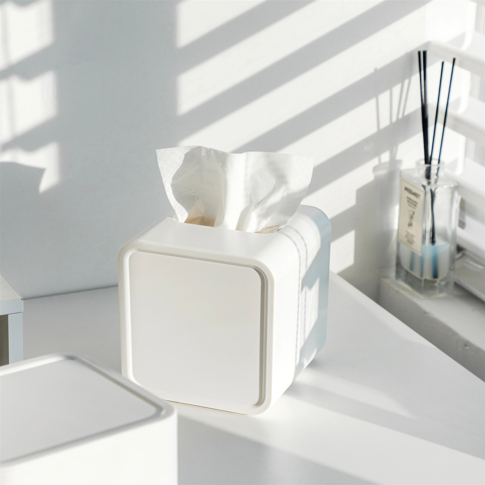 ティッシュボックス 収納ナプキンホルダー プラスチックボックス バスルーム キッチン 家庭用またはオフィス用 ペーパーオーガナイザー ティッシュタオルディスペンサー