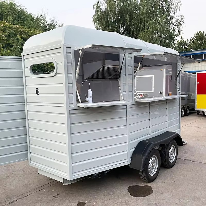 Customize New Condition Multifunctional Outdoor Mobile Dining Car for Cold Drinks Snack Food Mobile Food Trailer Fast Food Truck