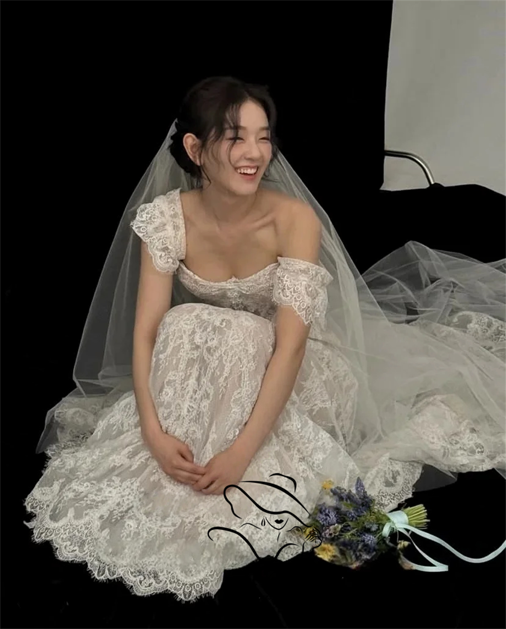 YZ 恋人 A ライン韓国ウェディングドレスオフショルダーシルクレース写真撮影ロングエレガントなブライダルドレス 웨딩드레스 カスタマイズ