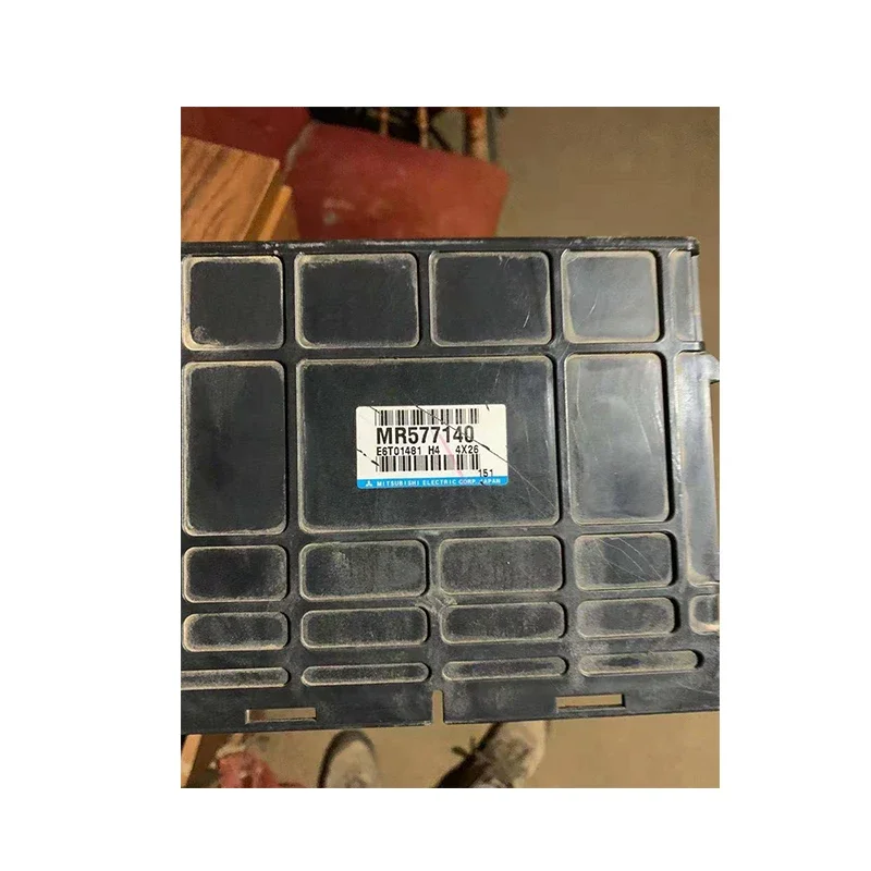 三菱モンテロスポーツ用エンジンギアボックスコンピュータボードECU MR577140