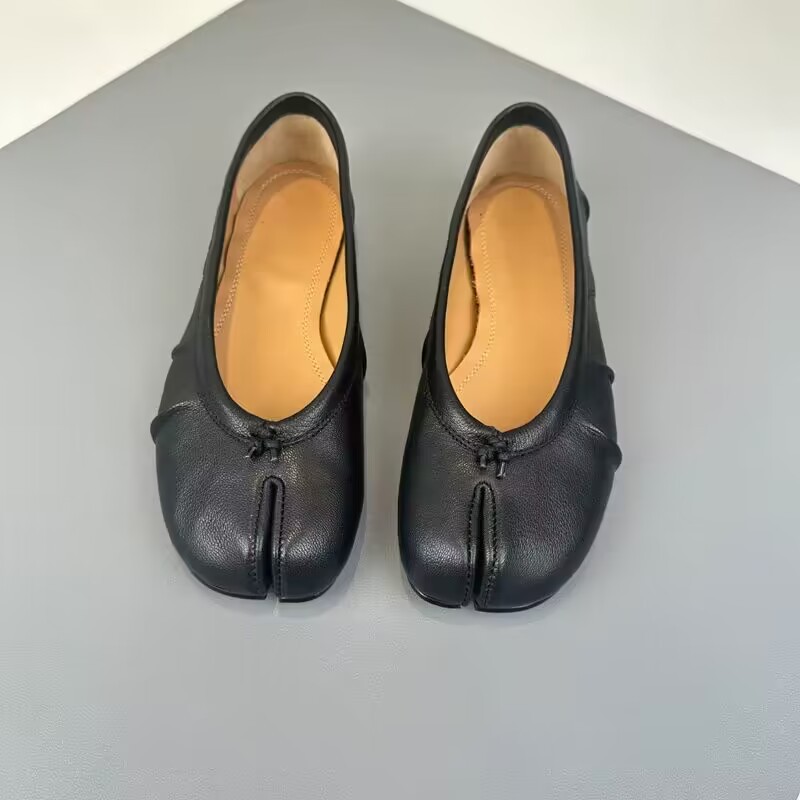 ファッションホット Pu レザー足袋靴女性手作り女性フラット高品質の靴高級デザイン分割つま先ミュール靴