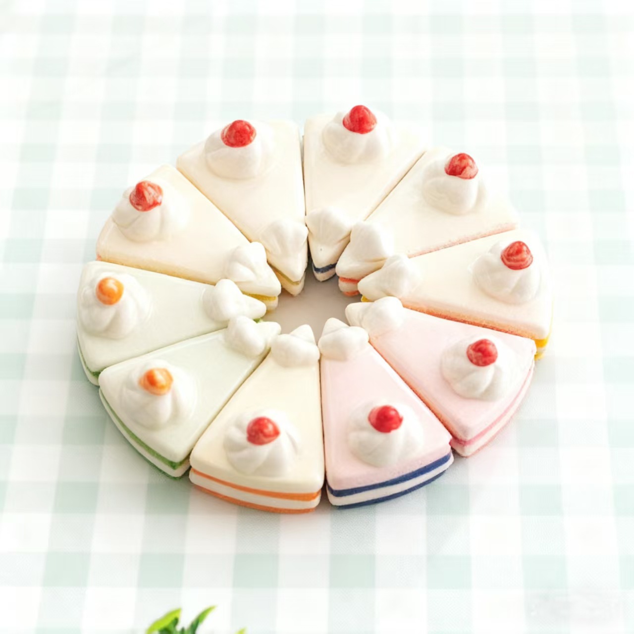 2 個手描きのケーキセラミック箸置き、かわいいデザート形の食器ホルダーダイニングテーブルの装飾飾り