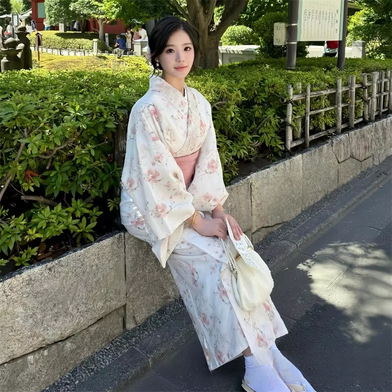 改良された着物 日本の写真の写真 伝統的な写真 神ガール 浴衣 和装の服