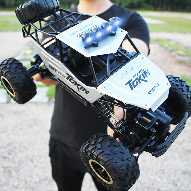 4WD 特大合金クライミング RC オフロードカー 2.4 グラムラジオリモコンレーシング 4X4 全地形対応車両バギートラックのおもちゃ子供用