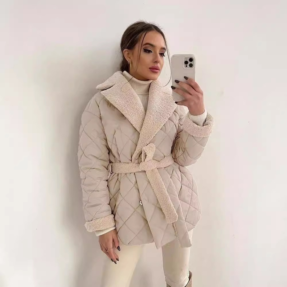 女性のオールマッチコットン服ファッションシックなソリッドカラーのラペルレースアップベルト綿入りジャケット女性暖かい生き抜く冬