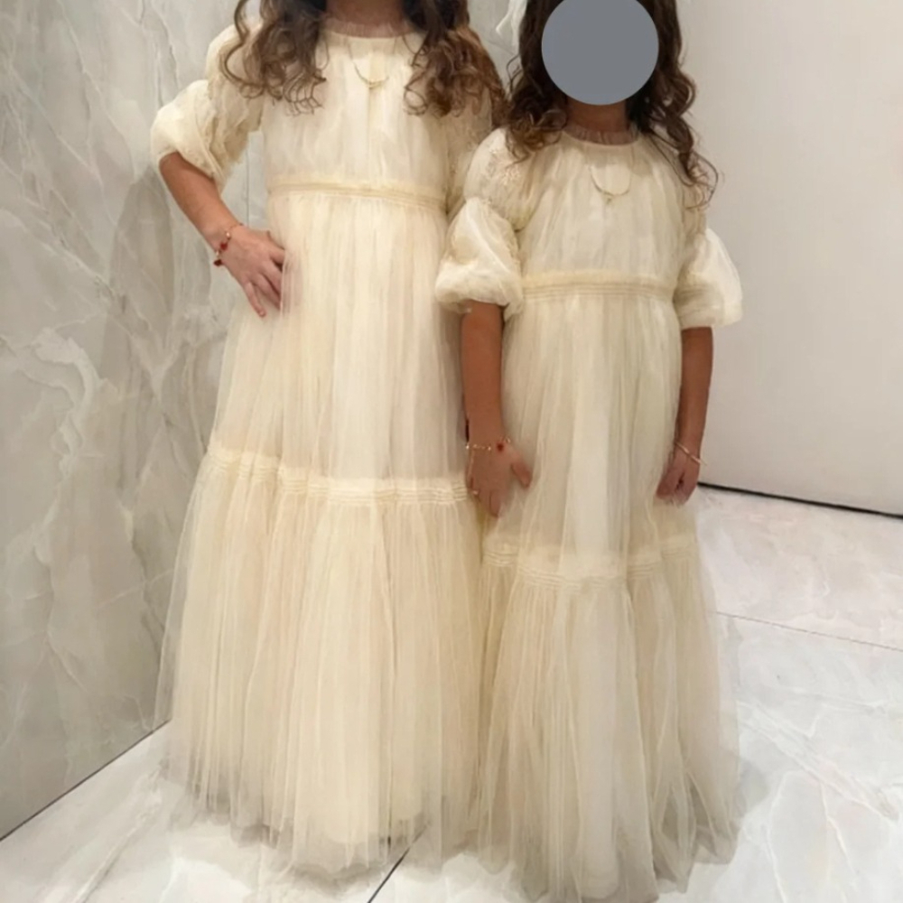カスタマイズされたフラワーガールのドレス結婚式のための O ネックチュール女の子ハイウエストバルーンスリーブ誕生日フロックカスタムパーティーページェントドレス