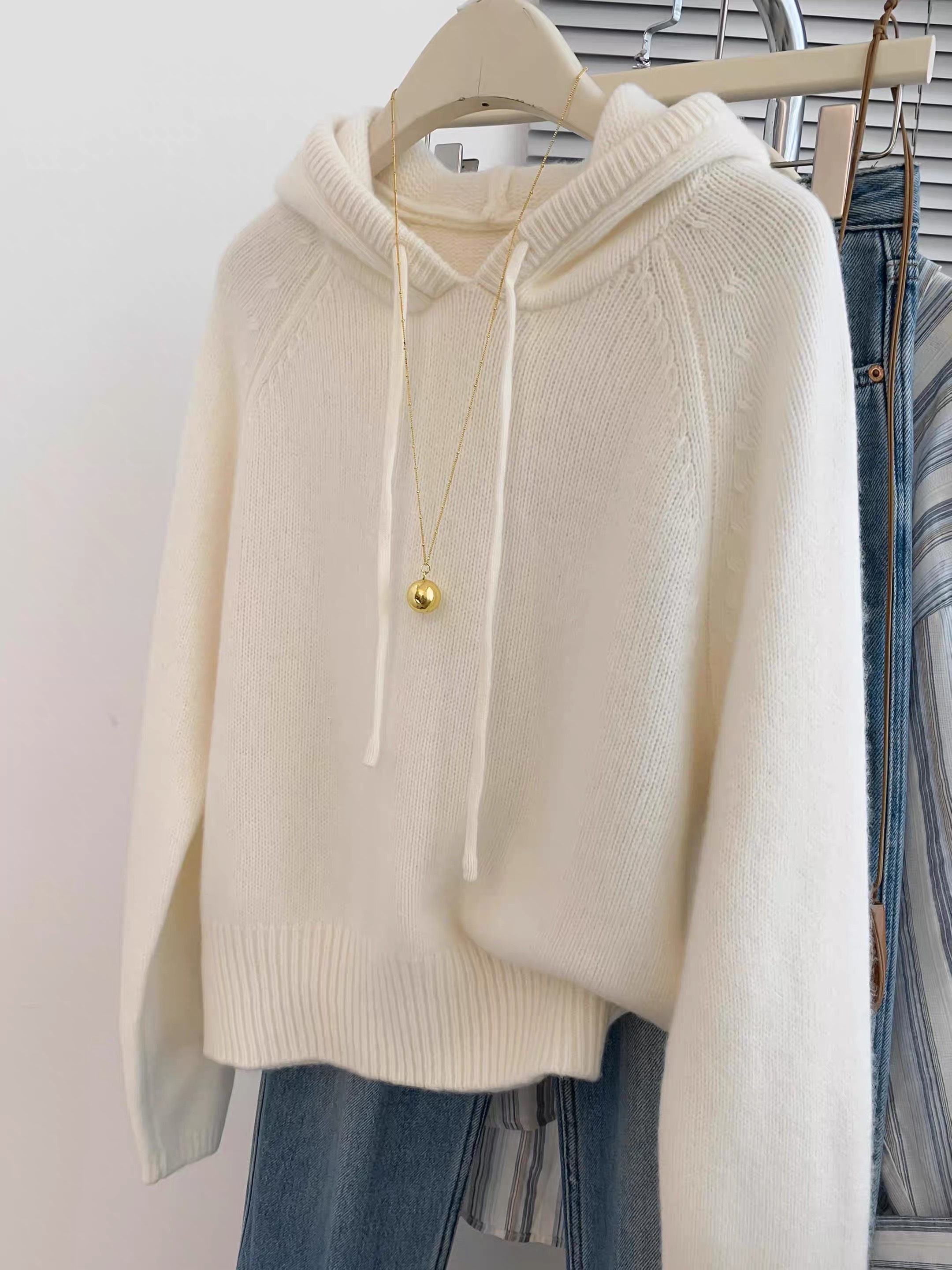 フード付きルーズプルオーバーカシミヤ 100% セーター多用途ソリッドカラーウールニットベースレイヤー女性のための 2025 新作秋冬