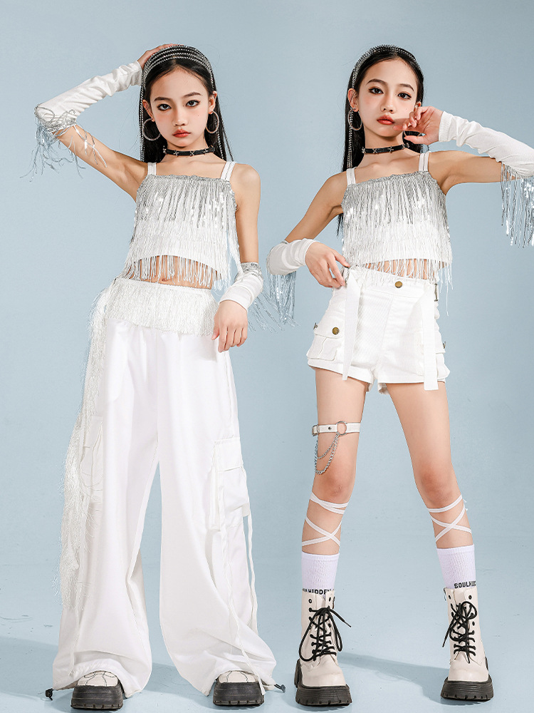 女の子ストリートダンス服セット白作物ベストとシルバータッセル白ショート/パンツジャズダンス衣装 Kpop ヒップホップステージ衣装
