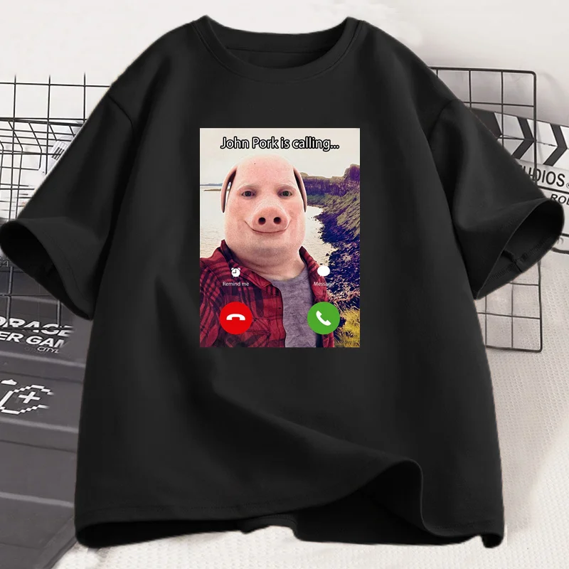 ジョンポークが呼んでいる Tシャツおかしいグラフィック Tシャツトップ特大綿ユーモア豚ミームデザインメンズ服特大ストリート