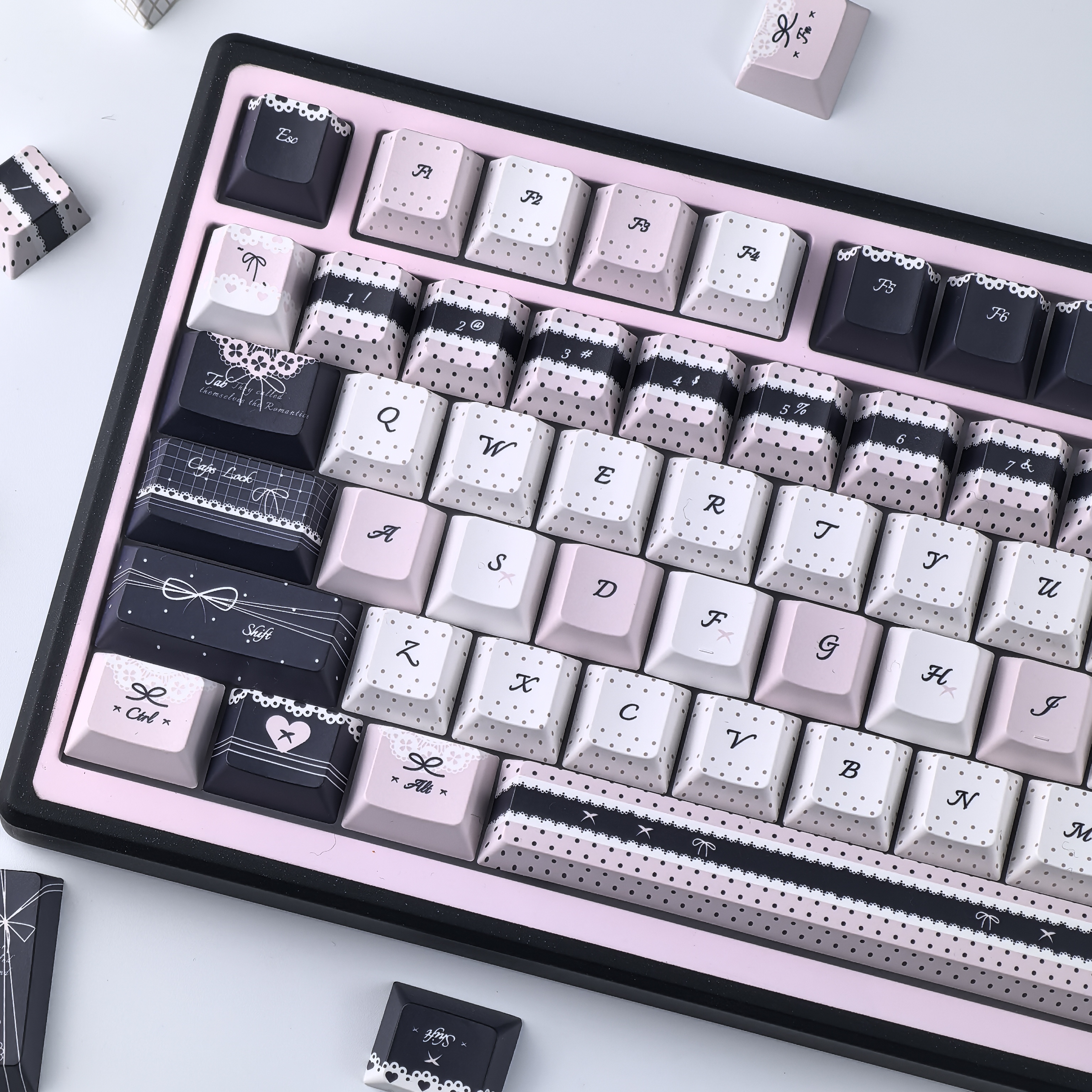 ロリータスタイルキーキャップ Pbt モアチェリーかわいい 키보드 키캡 ブルー ピンク ブラック Aula F75 アリス用にカスタマイズされたレイアウト AZERTY キーボードキーキャップ