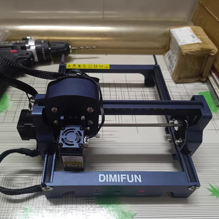 DIMIFUN 2.5/4.5W ミニデスクトップレーザー彫刻機、アクリル、革、木材、安全ゴーグル付き DIY 彫刻機用
