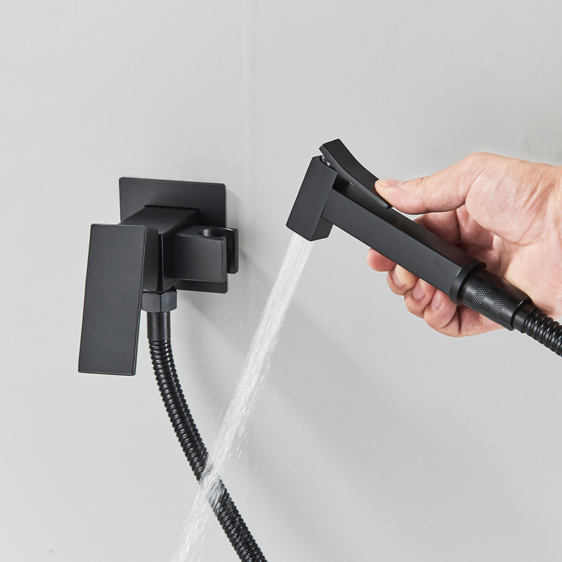ローズゴールド ビデ蛇口 壁掛けトイレスプレー 浴室シャワータップ 冷温ミキサー ハンドヘルドスプレーガン 洗面器クレーン