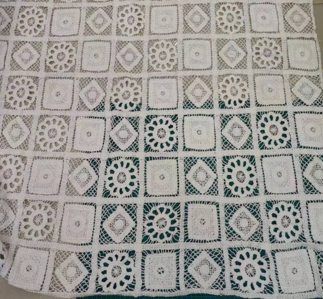 新しい綿 100% 刺繍ギピュールかぎ針編みレース水溶性女性のための衣服の幾何学模様の縫製 1 ヤードによる