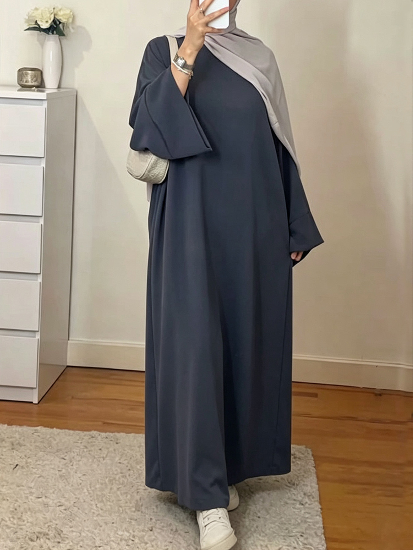 イスラム教徒のアバヤドレス女性のためのソリッドカラールーズ長袖マキシドレスカジュアルイスラムカフタンささやかな祈りローブ