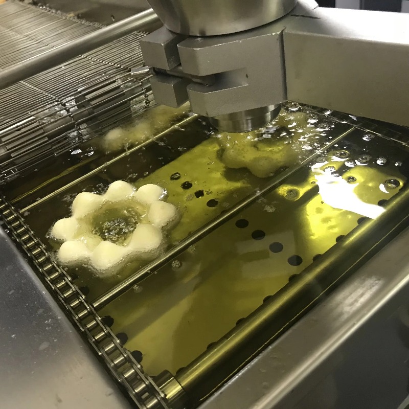 Commercial Donut Machinery Automatic Fryer Maker Quality Shop-Grade Bakery Equipment for Donuts Mochi Doughnuts