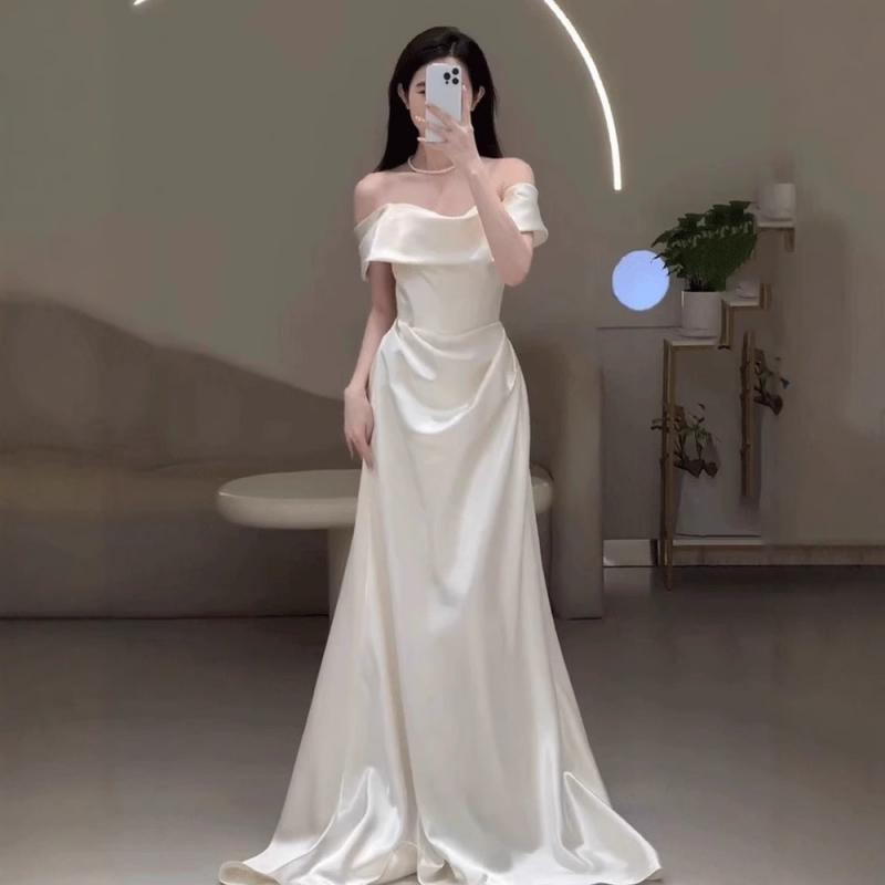 オフショルダーロングサテンライトウェディングドレスホワイトスリムフィット屋外ベールスーパー妖精婚約ブライドメイドドレスドレスカスタマイズ