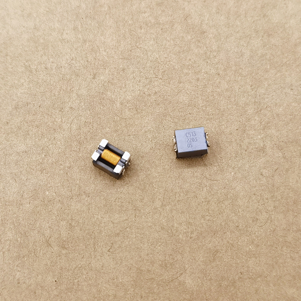オリジナル新 100% C513 B82789C0513N002 1812 2X51UH 0.25A コモンモードインダクタンスコモンモードコイルインダクタンス