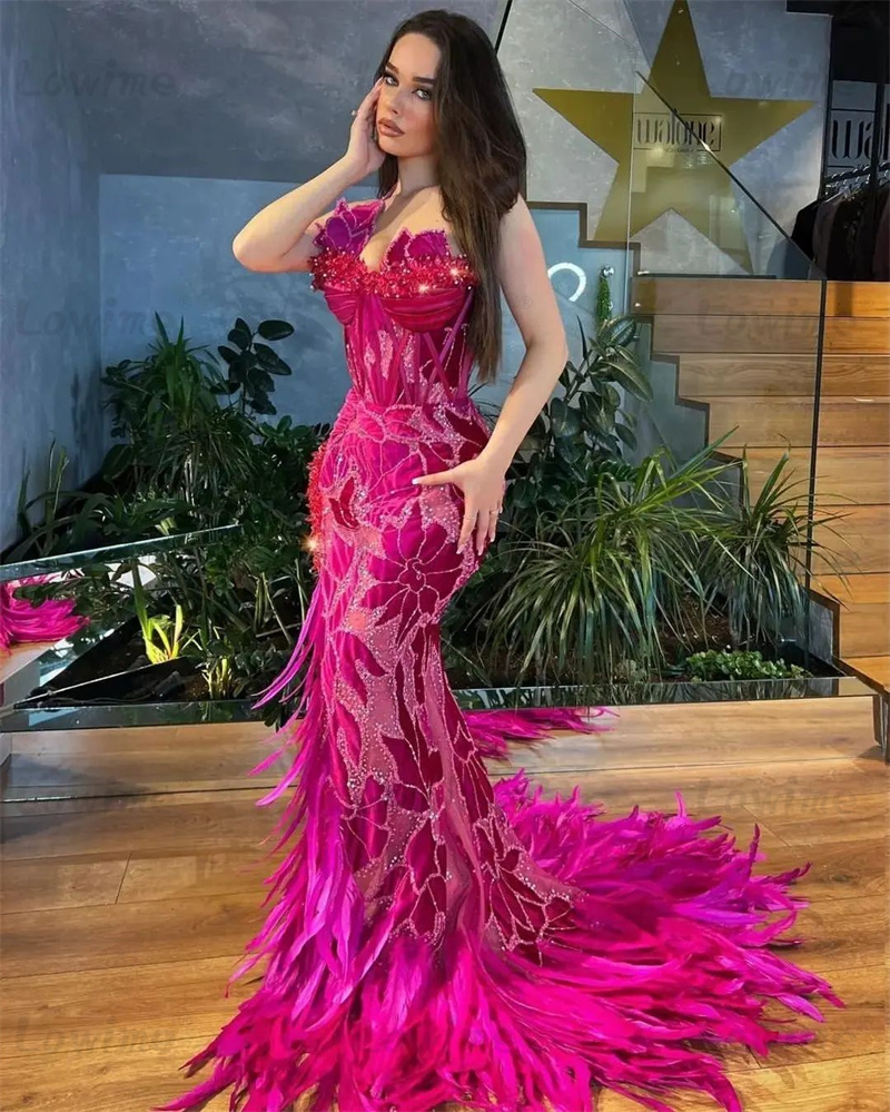フクシア花柄レースクリスタルイブニングドレス絶妙な羽の高級女性のウエディングドレスカスタマイズされたマーメイドウェディングパーティードレス