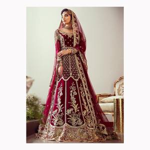High-quality, fully sewn women's Lehnga Choli from India and Pakistan, available for purchase at wholesale prices from India