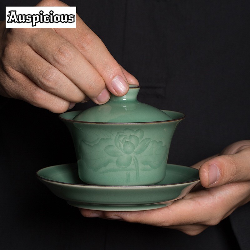 110 ミリリットルクリエイティブ龍泉青磁 Gaiwan 手作り彫刻蓮三才カバー。ボウル中国茶浸漬ボウルカンフー茶ギフト