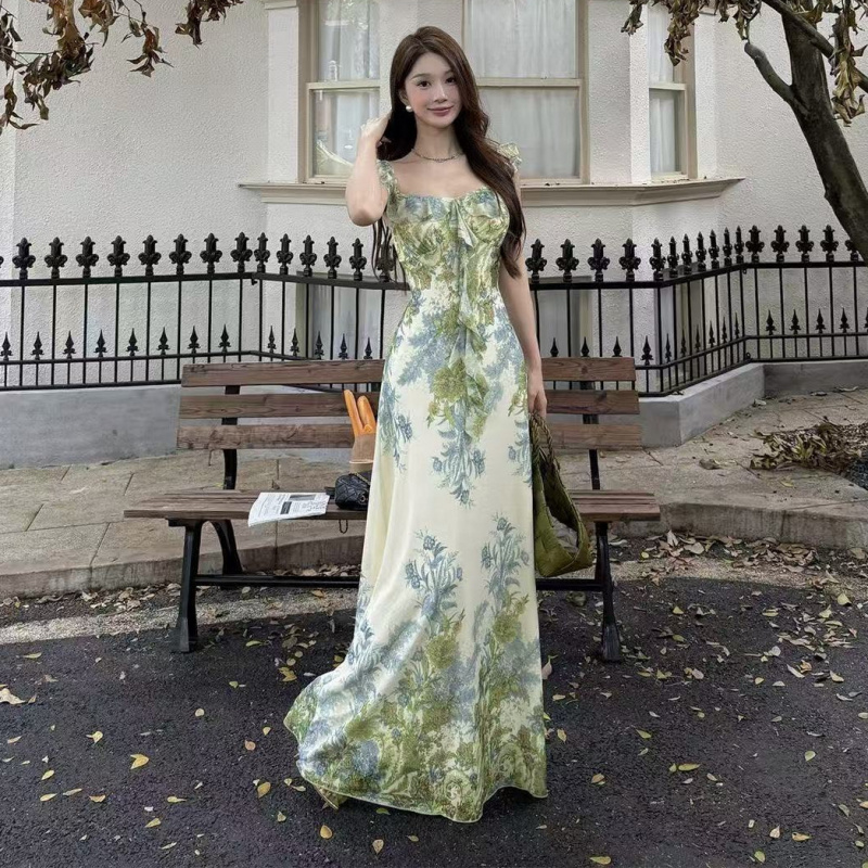 新しいフォレストスタイルのハイエンドプリントフリルフラッタースリーブドレス、女性用夏のウエストを締めるボディコンロングドレス