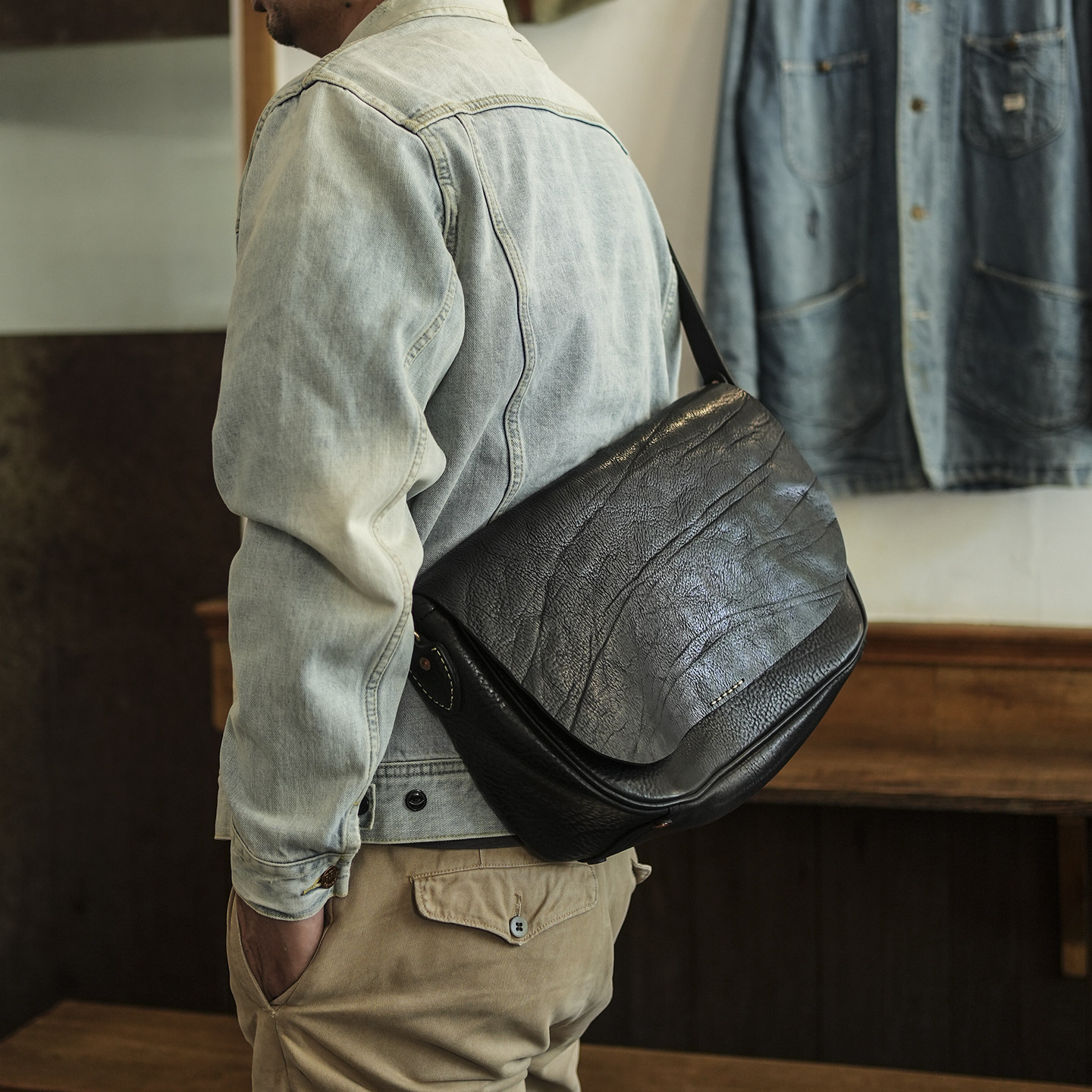 vintage high-quality first layer cowhide men's large-capacity messenger bag simple fashion genuine leather shoulder bag