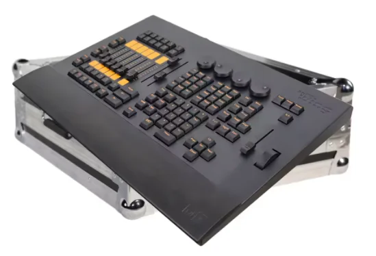 グランド DMX 照明コンソール ブラック ホース コマンド ウィング PC コントローラー ステージ用フライトケース付き