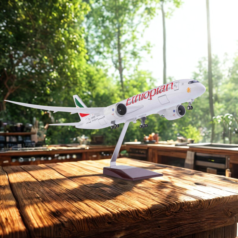 エチオピア旅客機飛行機 B787 43 センチメートルダイキャスト樹脂航空機モデル 1:130 スケール子供のおもちゃの飛行機と光ホイールコレクションギフト