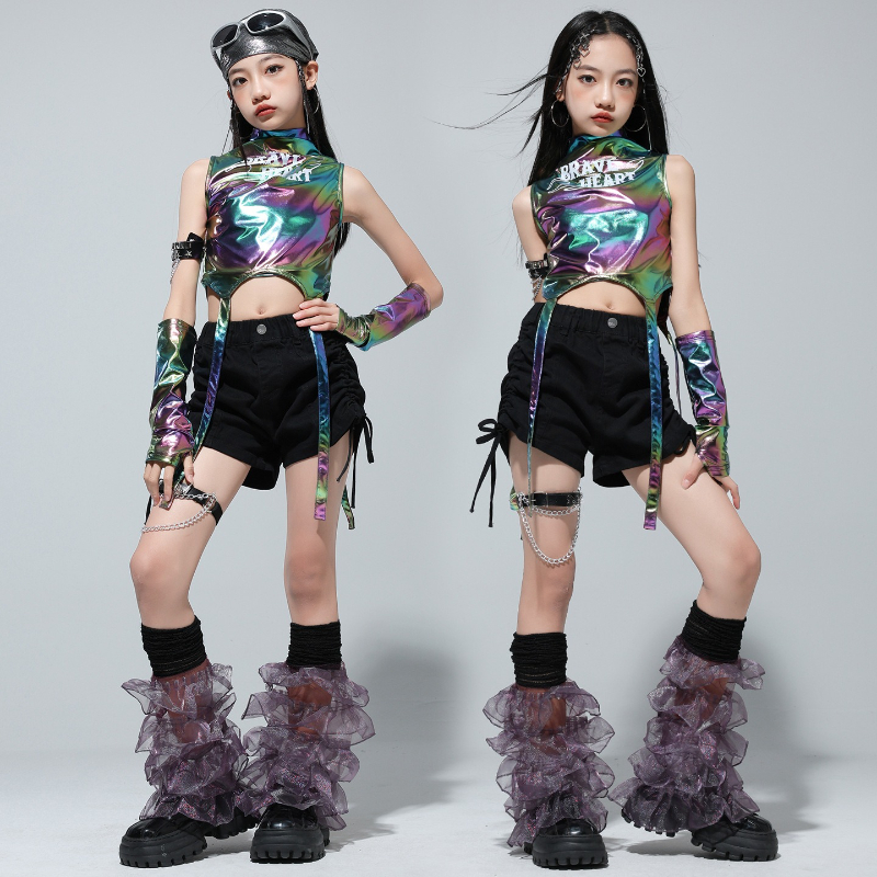 女の子 K-POP レーザークロップトップストリートダンス黒ショーツファッションヒップホップ光沢のある服セットグループストリートジャズステージ着用衣装
