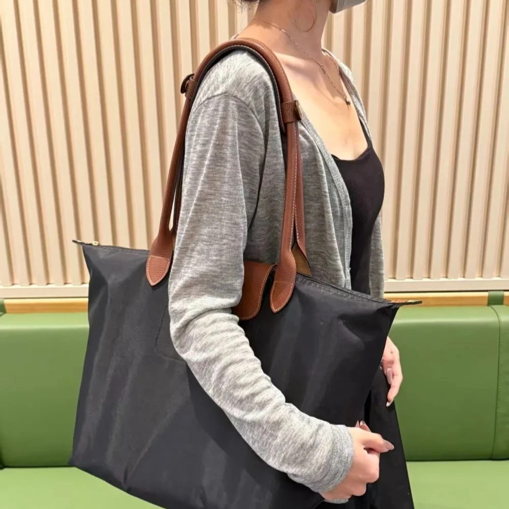2026 ホットイン Y2K ホーボスバッグ新しいファッショナブルな大容量の女性のハンドバッグ折りたたみクラシック環境に優しいナイロントートショルダーバッグ